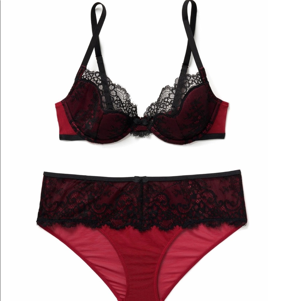 BRAND NEW BRA & PANTY SET